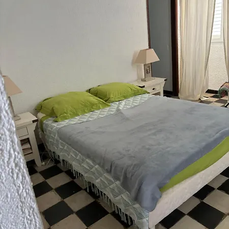 Βίλα Batisse En Front De